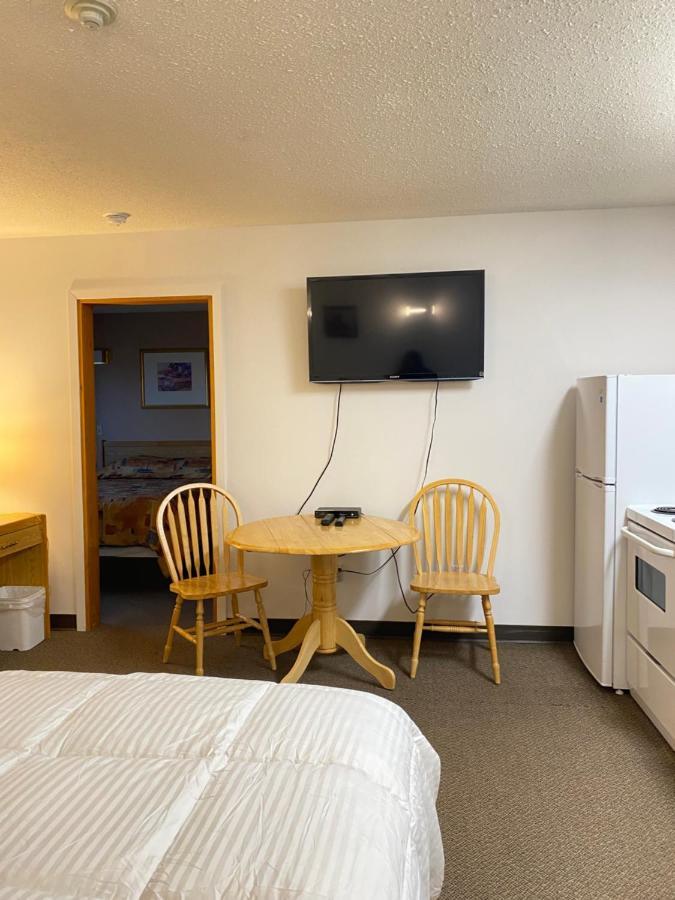 Hillview Motel Vanderhoof Exterior foto